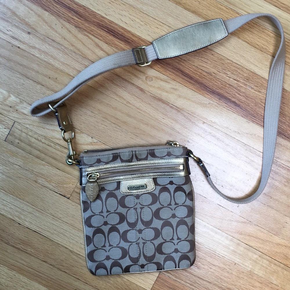 Authentic coach cross body
